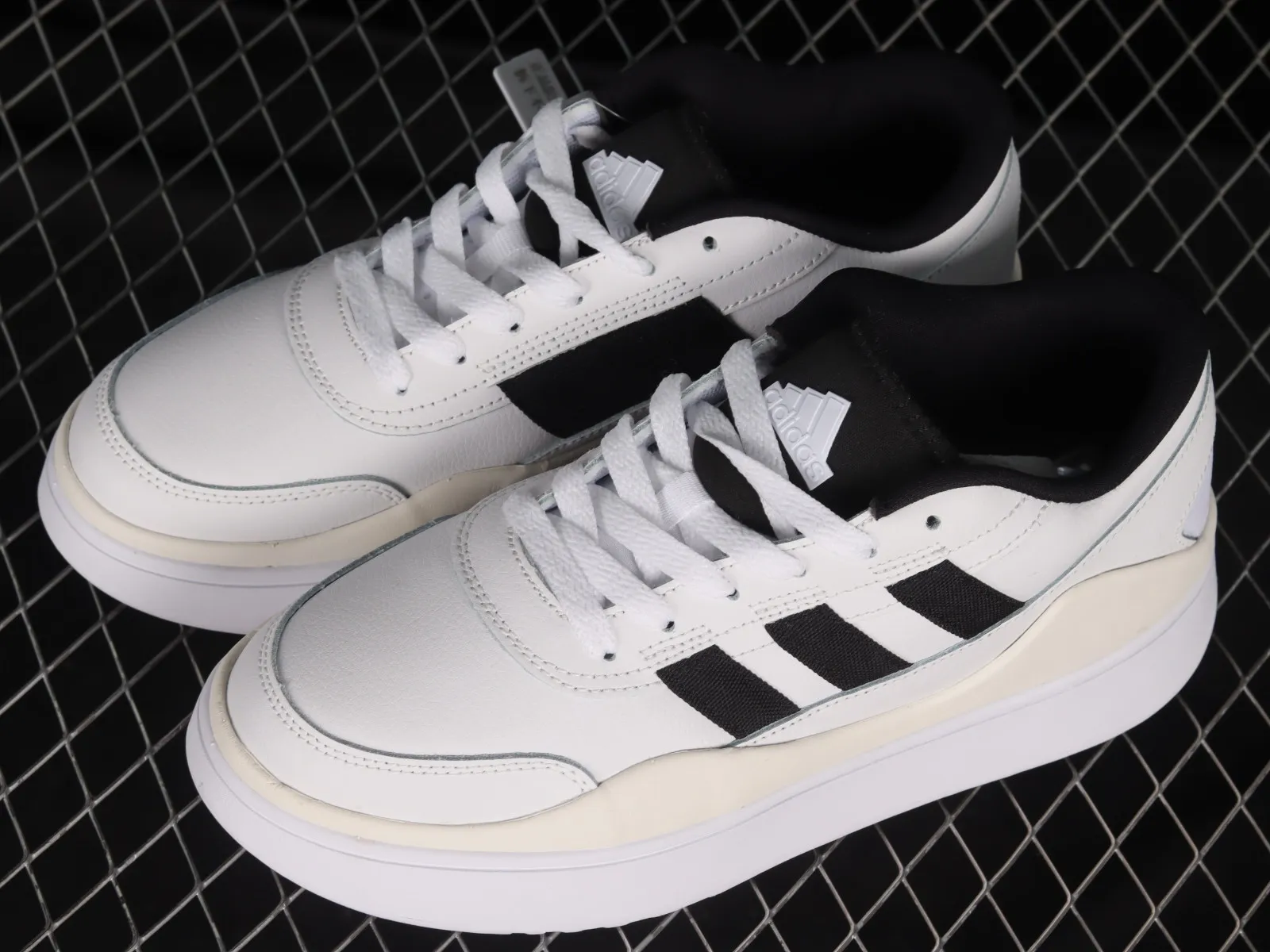 Adidas Adima Tic Cloud White Core Black Yellow IG7351