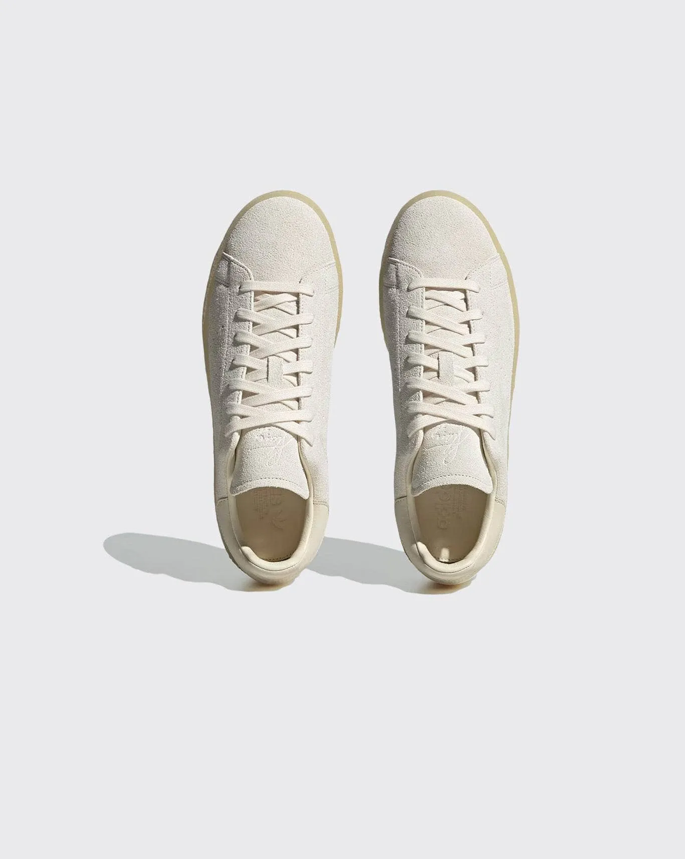 Adidas Stan Smith Crepe: Boost your style with this iconic sneaker.