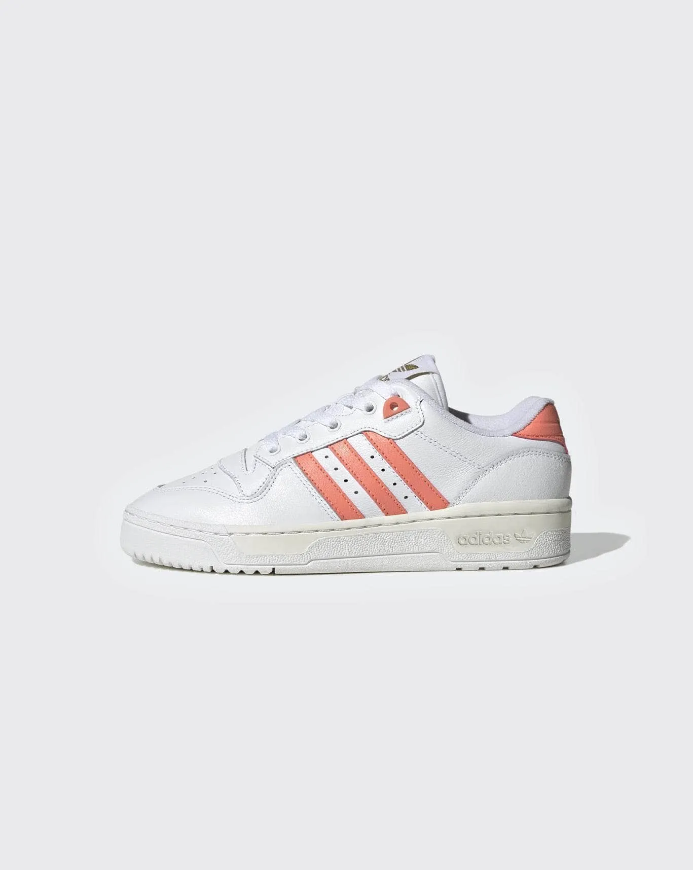 adidas women's low-top sneakers