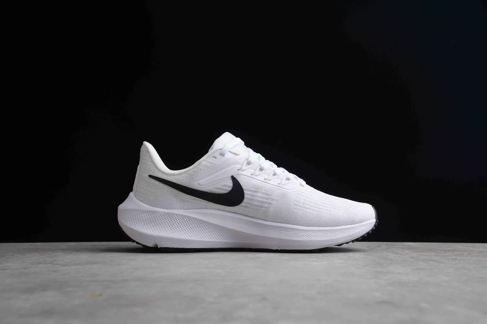 Nike Air Zoom Pegasus 39 White Black Running Shoes DG4071-101