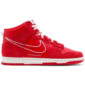 Nike Dunk High SE Red.