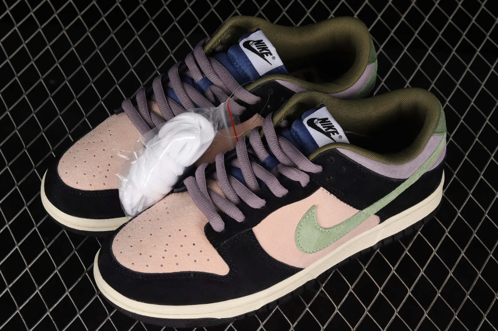 Otomo Katsuhiro x Nike SB Dunk Low Steamboy OST Purple Green DO7412-989