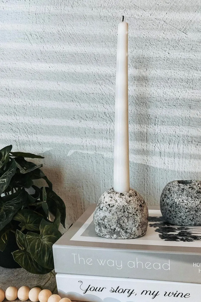 Single Stone Candle Holder