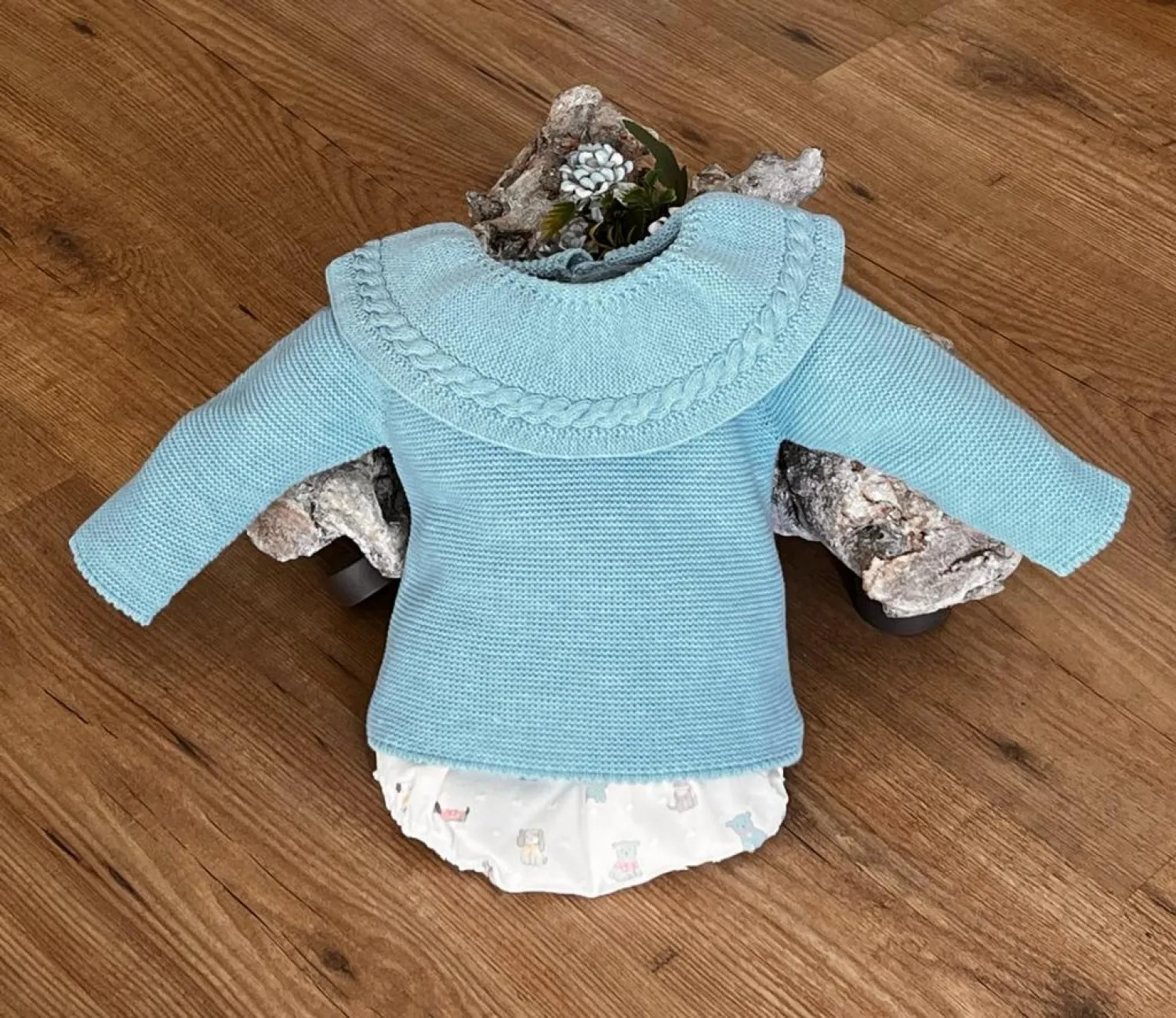 Unisex set in knit and fabric. Mint Collection